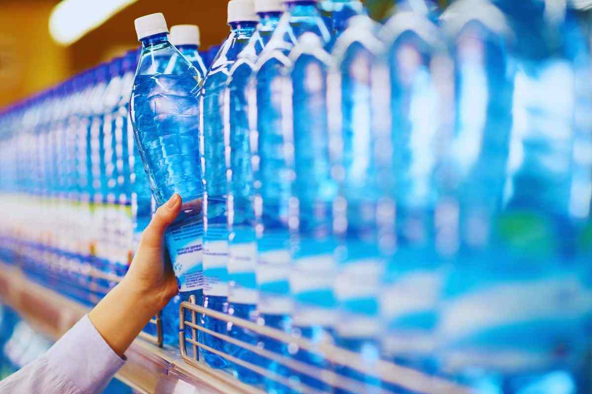 l'acqua priva di sostanze dannose